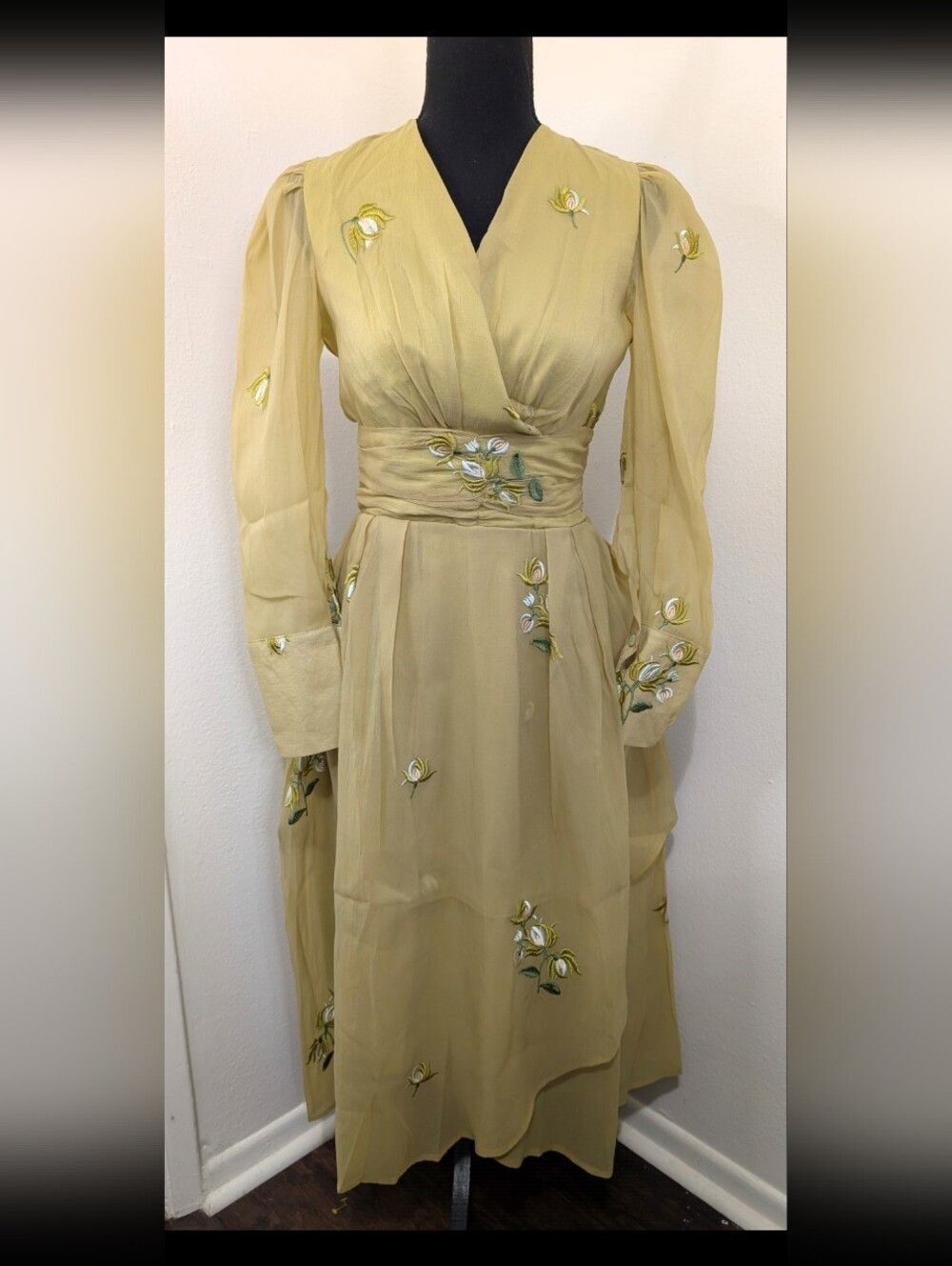 NAP Light Green Embroidered Floral Midi Dress M NWT